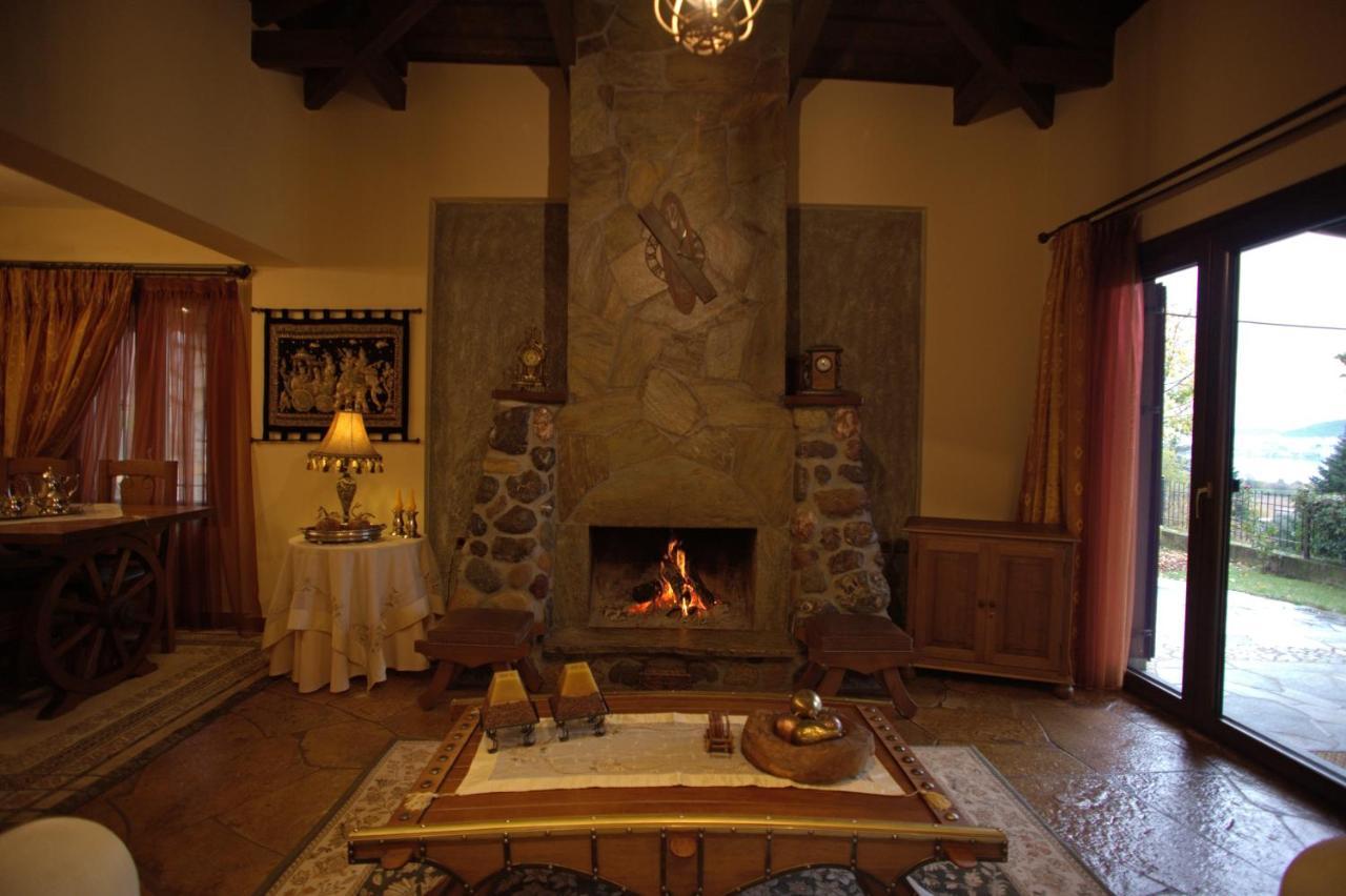 Wood And Stone Villa Ioannina Bagian luar foto